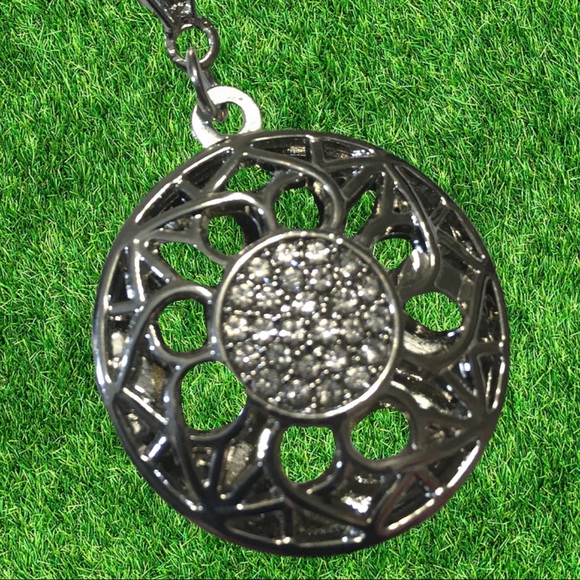 NWOT Essential Oil Necklace Diffuser, 28in Ster Si - Picture 3 of 6